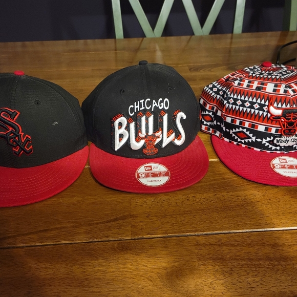 Chicago snapbacka - Picture 1 of 2